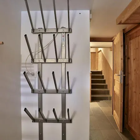 Cristalliers - 5 Bedroom Luxury In With Log Fire And Hot Tub Alpehytte Chamonix