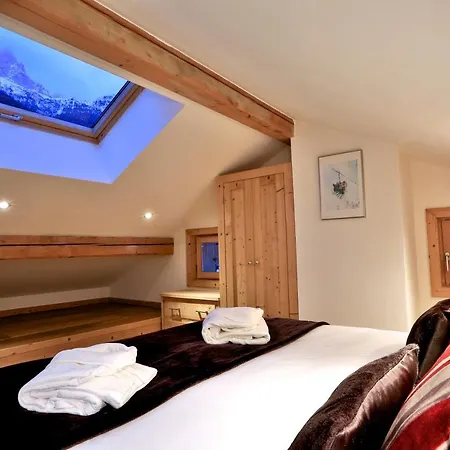 Chalet Cristalliers - 5 Bedroom Luxury In With Log Fire And Hot Tub