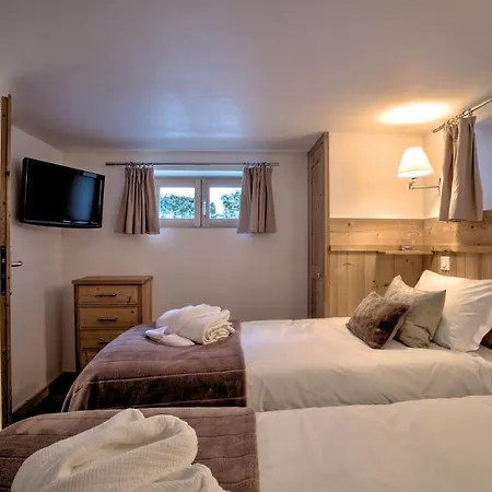 Cristalliers - 5 Bedroom Luxury In With Log Fire And Hot Tub