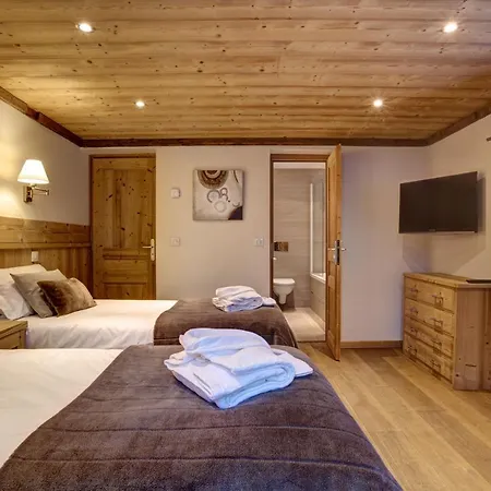 Chalet Cristalliers - 5 Bedroom Luxury In With Log Fire And Hot Tub