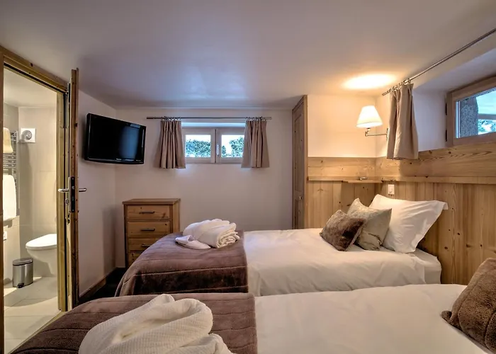 Cristalliers - 5 Bedroom Luxury In With Log Fire And Hot Tub